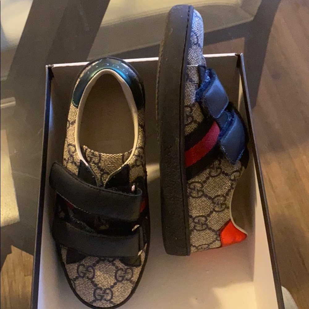 Boys Gucci shoes